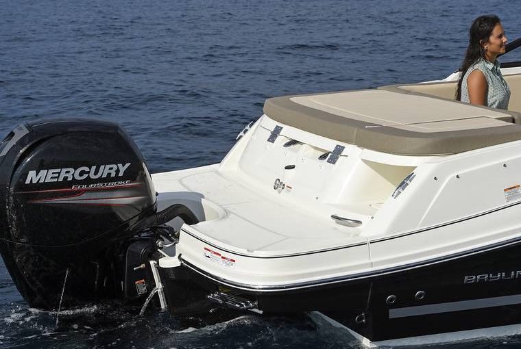 BAYLINER VR 5 CUDDY HB