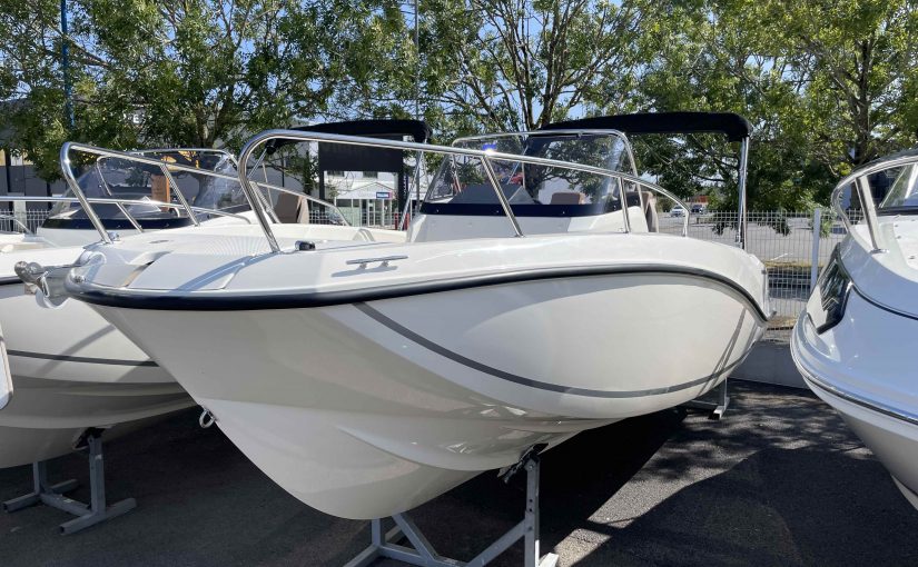 QUICKSILVER ACTIV 675 SUNDECK