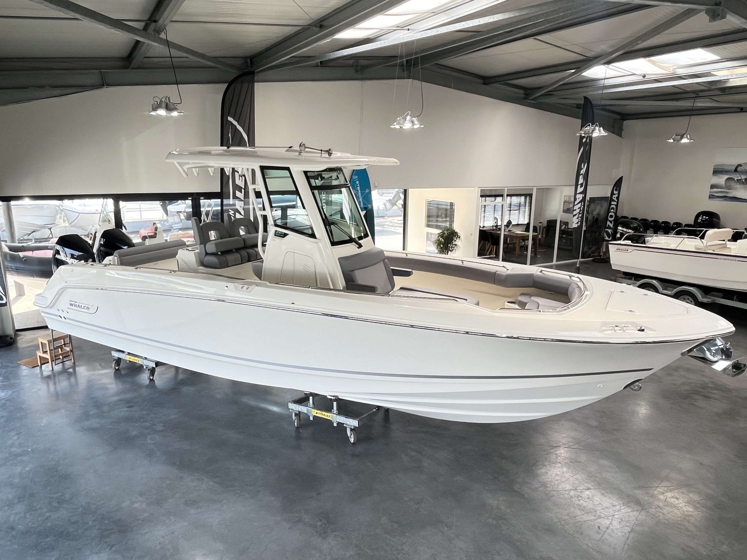 BOSTON WHALER - 280 OUTRAGE