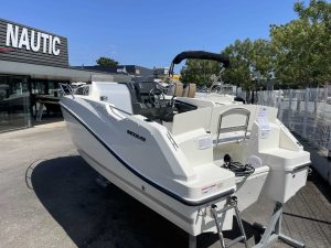 QUICKSILVER ACTIV 555 CABIN