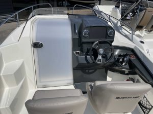 QUICKSILVER ACTIV 555 CABIN