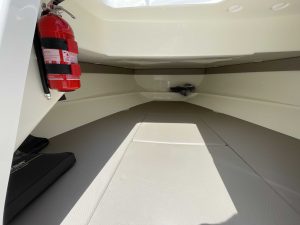 QUICKSILVER ACTIV 675 SUNDECK