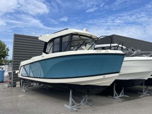 QUICKSILVER 705 PILOTHOUSE