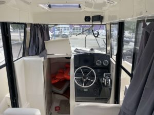 QUICKSILVER 705 PILOTHOUSE