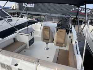 QUICKSILVER ACTIV 755 SUNDECK