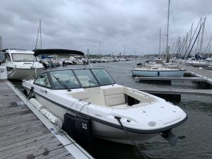 BOSTON WHALER 230 VANTAGE