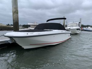 BOSTON WHALER 230 VANTAGE