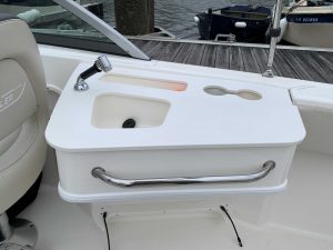 BOSTON WHALER 230 VANTAGE