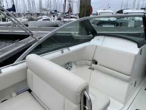 BOSTON WHALER 230 VANTAGE