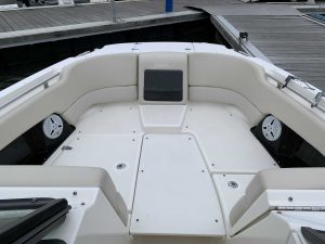 BOSTON WHALER 230 VANTAGE